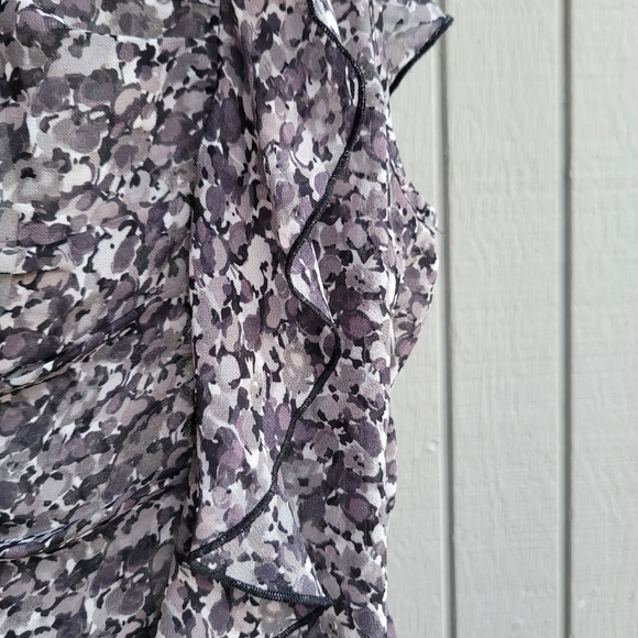 Express | Dark Floral Sheer Ruffle Top Keyhole Button EUC 2010 Women's XS - Picture 10 of 16